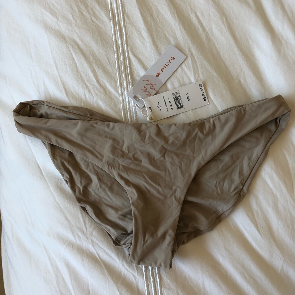 PQ Swim Basic Ruched Full Bottom - Picture 3 of 7